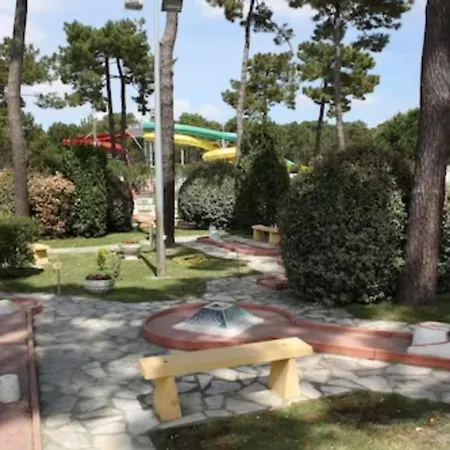 Camping Mobile 3 Chambres Dans Camping 4*
